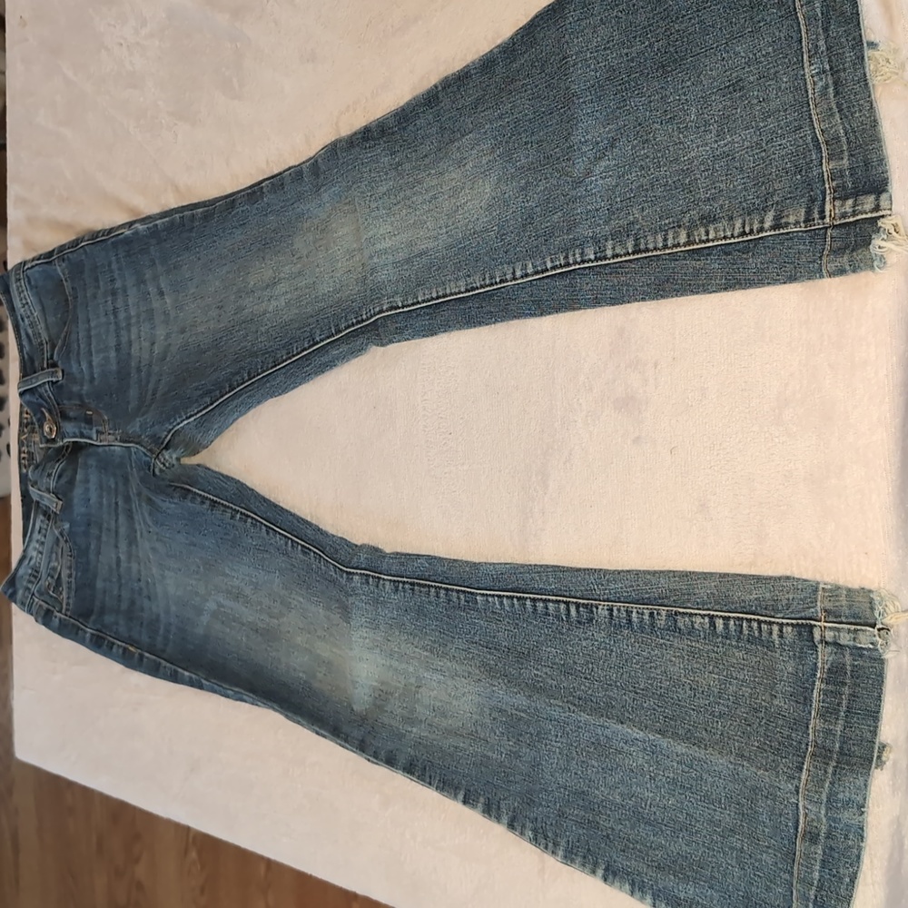 Girls Grace in LA jeans